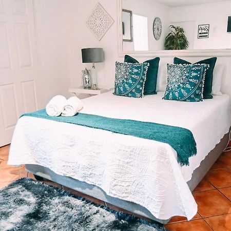 Zhantique Guest House 1- Unit 5 Boksburg Bagian luar foto