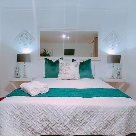 Zhantique Guest House 1- Unit 5 Boksburg Bagian luar foto