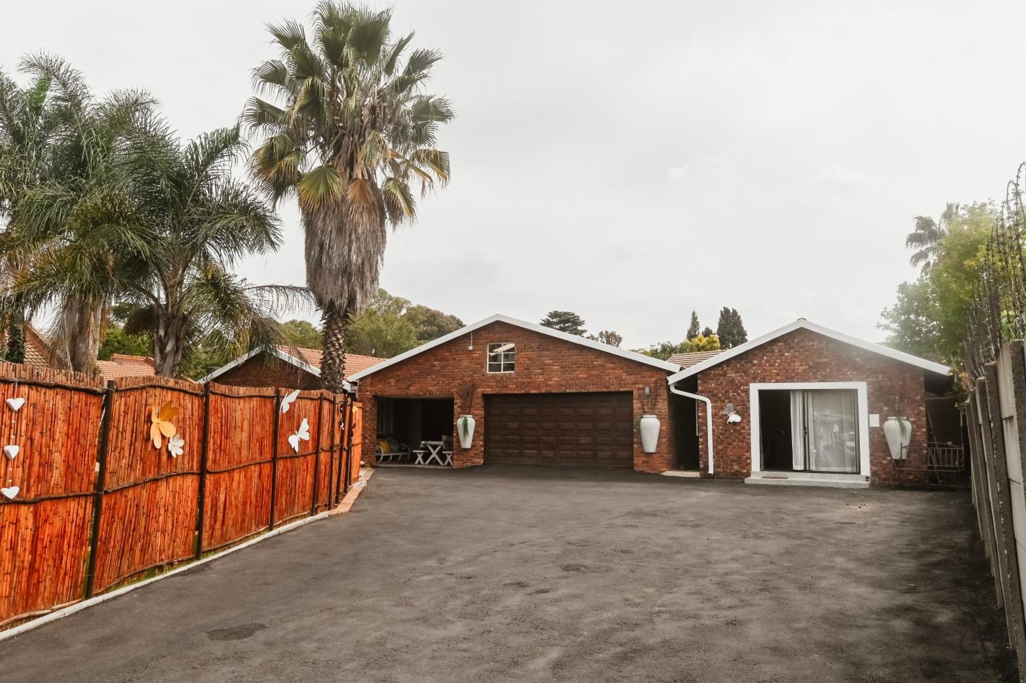 Zhantique Guest House 1- Unit 5 Boksburg Bagian luar foto