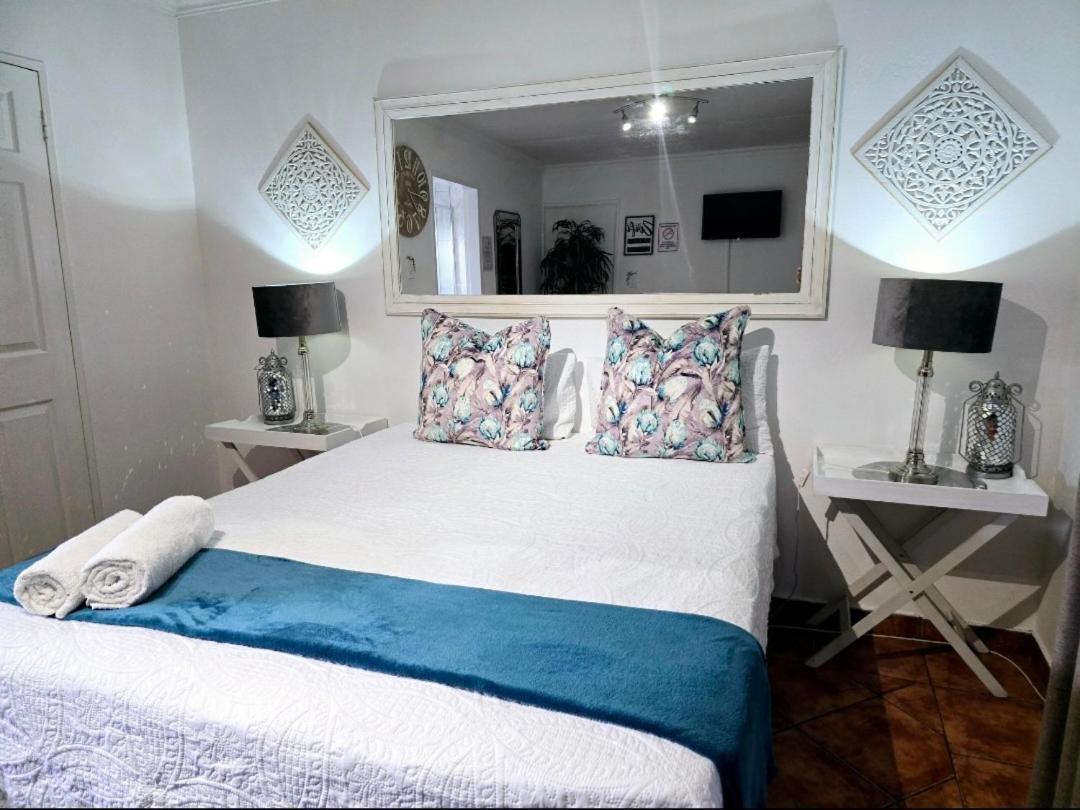 Zhantique Guest House 1- Unit 5 Boksburg Bagian luar foto