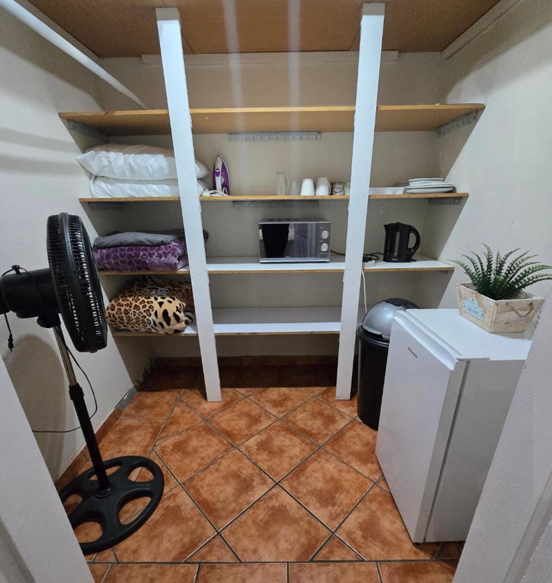 Zhantique Guest House 1- Unit 5 Boksburg Bagian luar foto